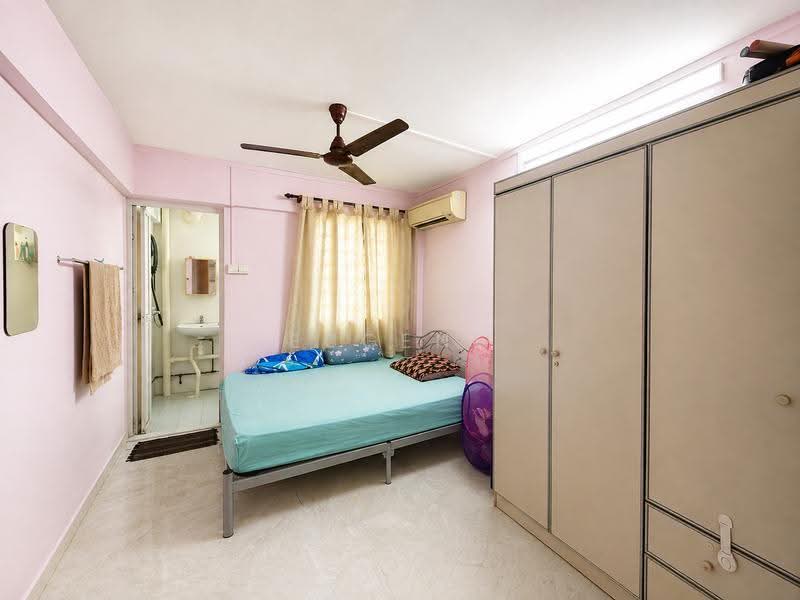 146 Bukit Batok West Avenue 6, 146 Bukit Batok West Avenue 6, Dairy Farm / Bukit Panjang / Choa Chu Kang, 2 Bedrooms, 732 sqft, HDB Flat For Sale, by Eugene Lin, 500259445 - Bedroom - PropertyGuru.com.sg