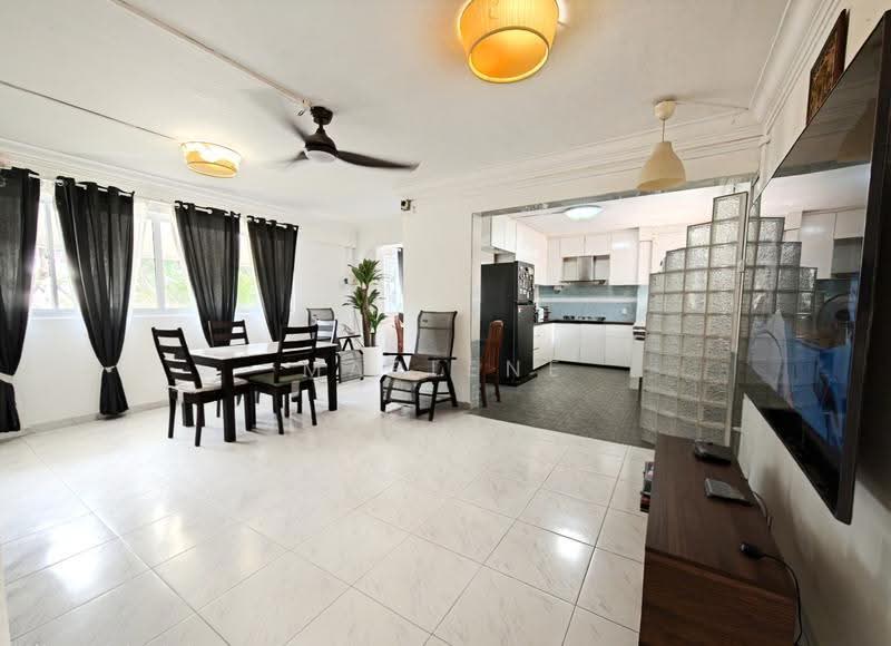641 Yishun Street 61, 641 Yishun Street 61, Sembawang / Yishun, 3 Bedrooms, 980 sqft, HDB Flat For Sale, by Marlene Chan, 500259450 - Living Room - PropertyGuru.com.sg