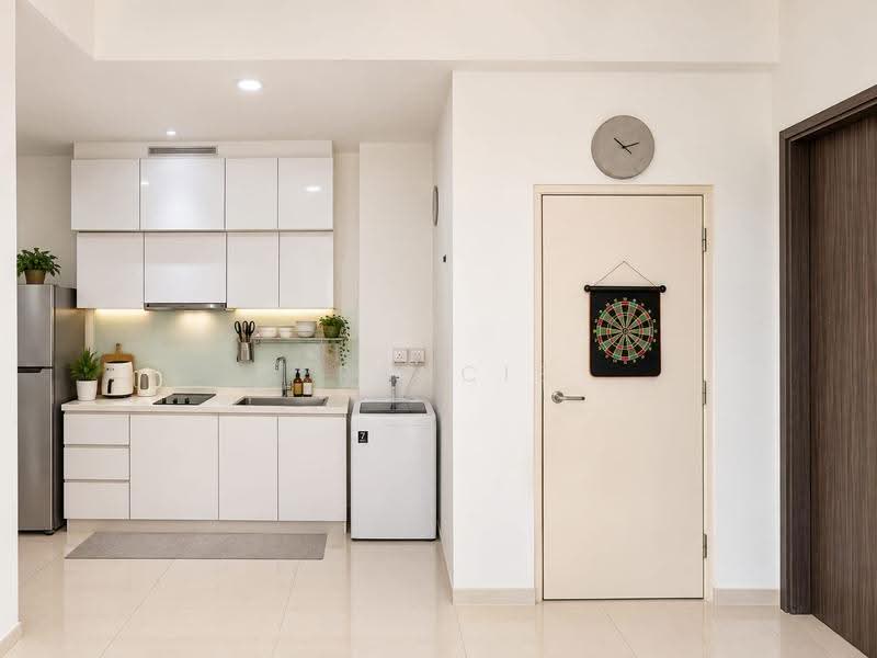The Silver Fir, 9 Butterworth Lane, East Coast / Marine Parade, 1 Bedroom, 527 sqft, Apartment For Sale, by Francis Low, 500259452 - Kitchen - PropertyGuru.com.sg