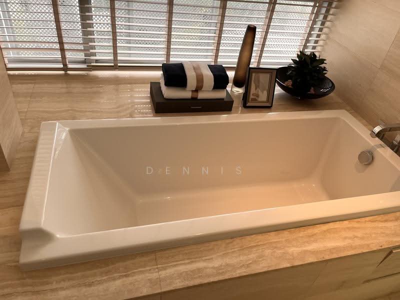 The Oliv @ Balmoral, 11C Balmoral Road, Tanglin / Holland / Bukit Timah, 4 Bedrooms, 3,337 sqft, Apartment For Sale, by Dennis Lim, 500259466 - Bathroom - PropertyGuru.com.sg