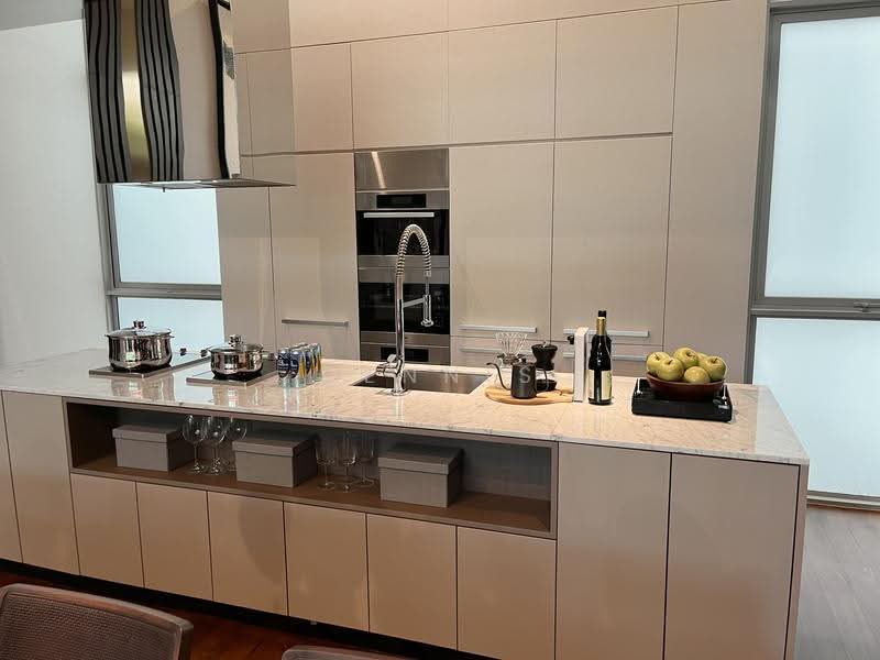 The Oliv @ Balmoral, 11C Balmoral Road, Tanglin / Holland / Bukit Timah, 4 Bedrooms, 3,337 sqft, Apartment For Sale, by Dennis Lim, 500259466 - Kitchen - PropertyGuru.com.sg