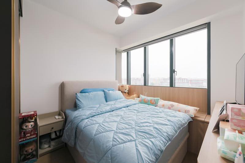 The Florence Residences, 99 Hougang Avenue 2, Hougang / Punggol / Sengkang, 2 Bedrooms, 721 sqft, Condominium For Sale, by Ashley Chan, 500259481 - Bedroom - PropertyGuru.com.sg