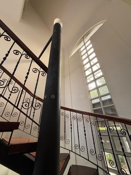 2-Storey Detached Bungalow at District 15, Clacton Road, East Coast / Marine Parade, 6 Bedrooms, 4,150 sqft, Detached House For Rent, by Angelina Tan, 500259485 - Interior - PropertyGuru.com.sg
