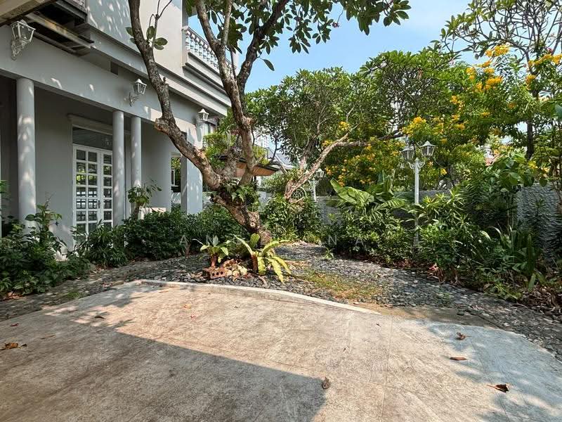 2-Storey Detached Bungalow at District 15, Clacton Road, East Coast / Marine Parade, 6 Bedrooms, 4,150 sqft, Detached House For Rent, by Angelina Tan, 500259485 - Exterior - PropertyGuru.com.sg