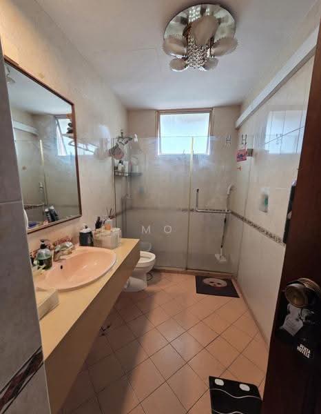 Avila Gardens, 9 Flora Road, Changi Airport / Changi Village, Studio, 603 sqft, Condominium For Sale, by Mo Alkaff, 500259490 - Bathroom - PropertyGuru.com.sg
