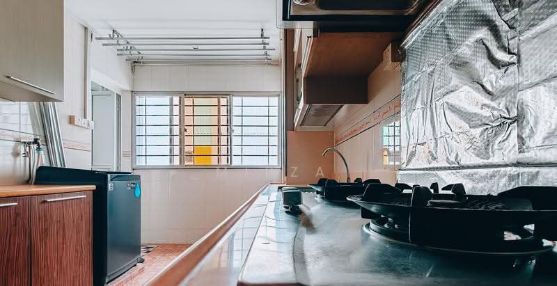 312 Ubi Avenue 1, 312 Ubi Avenue 1, Eunos / Geylang / Paya Lebar, 3 Bedrooms, 904 sqft, HDB Flat For Sale, by Mirza Subari, 500259496 - Kitchen - PropertyGuru.com.sg