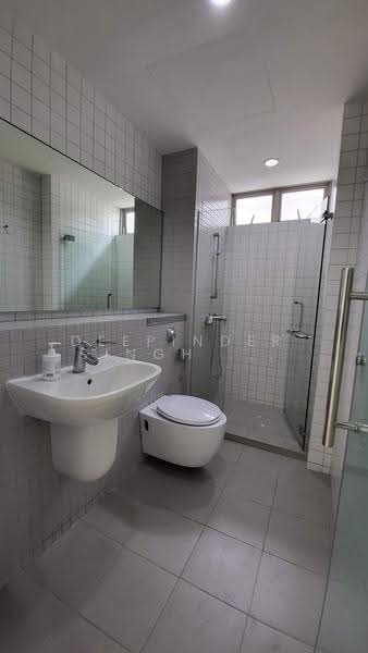 The Trumps, 1 Jalan Kembangan, Eunos / Geylang / Paya Lebar, 3 Bedrooms, 1,292 sqft, Condominium For Sale, by Deepinder Singh (Deep), 500259501 - Bathroom - PropertyGuru.com.sg