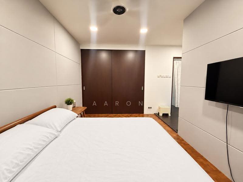 MacPherson Garden Estate, Jalan Gembira, Macpherson / Potong Pasir, 2 Bedrooms, 1,200 sqft, Terraced House For Sale, by Aaron Yeo, 500259515 - Bedroom - PropertyGuru.com.sg