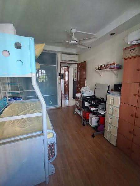 165 Tampines Street 12, 165 Tampines Street 12, Pasir Ris / Tampines, 3 Bedrooms, 1,442 sqft, HDB Flat For Sale, by Rayburn Cheong, 500259520 - Common Bedroom - PropertyGuru.com.sg