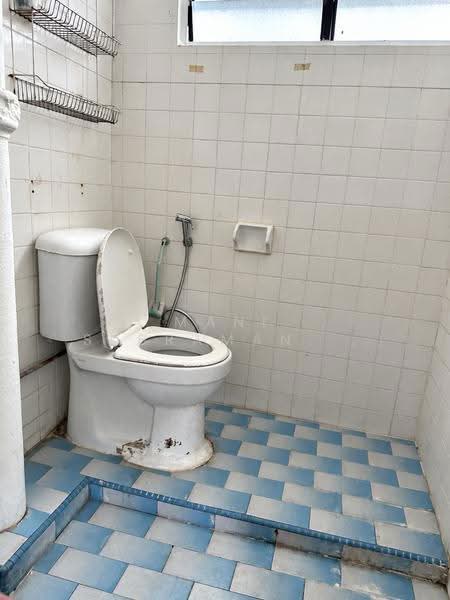 522 Ang Mo Kio Avenue 5, 522 Ang Mo Kio Avenue 5, Ang Mo Kio / Bishan / Thomson, 3 Bedrooms, 980 sqft, HDB Flat For Sale, by Mani Subramanian Veeramani, 500259533 - Bathroom - PropertyGuru.com.sg