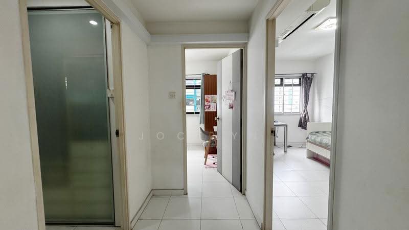 689A Choa Chu Kang Drive, 689A Choa Chu Kang Drive, Dairy Farm / Bukit Panjang / Choa Chu Kang, 3 Bedrooms, 1,184 sqft, HDB Flat For Sale, by Jocelyn Chua 蔡颸嬣, 500259538 - Corridor - PropertyGuru.com.sg