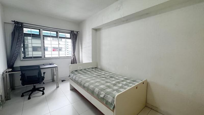 689A Choa Chu Kang Drive, 689A Choa Chu Kang Drive, Dairy Farm / Bukit Panjang / Choa Chu Kang, 3 Bedrooms, 1,184 sqft, HDB Flat For Sale, by Jocelyn Chua 蔡颸嬣, 500259538 - Common Bedroom - PropertyGuru.com.sg