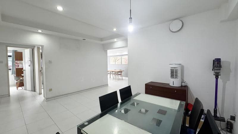 689A Choa Chu Kang Drive, 689A Choa Chu Kang Drive, Dairy Farm / Bukit Panjang / Choa Chu Kang, 3 Bedrooms, 1,184 sqft, HDB Flat For Sale, by Jocelyn Chua 蔡颸嬣, 500259538 - Living Room - PropertyGuru.com.sg