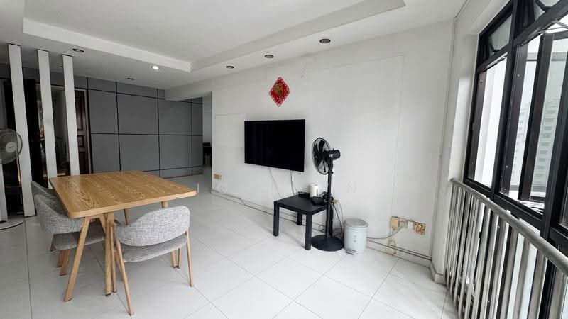 689A Choa Chu Kang Drive, 689A Choa Chu Kang Drive, Dairy Farm / Bukit Panjang / Choa Chu Kang, 3 Bedrooms, 1,184 sqft, HDB Flat For Sale, by Jocelyn Chua 蔡颸嬣, 500259538 - Living Room - PropertyGuru.com.sg