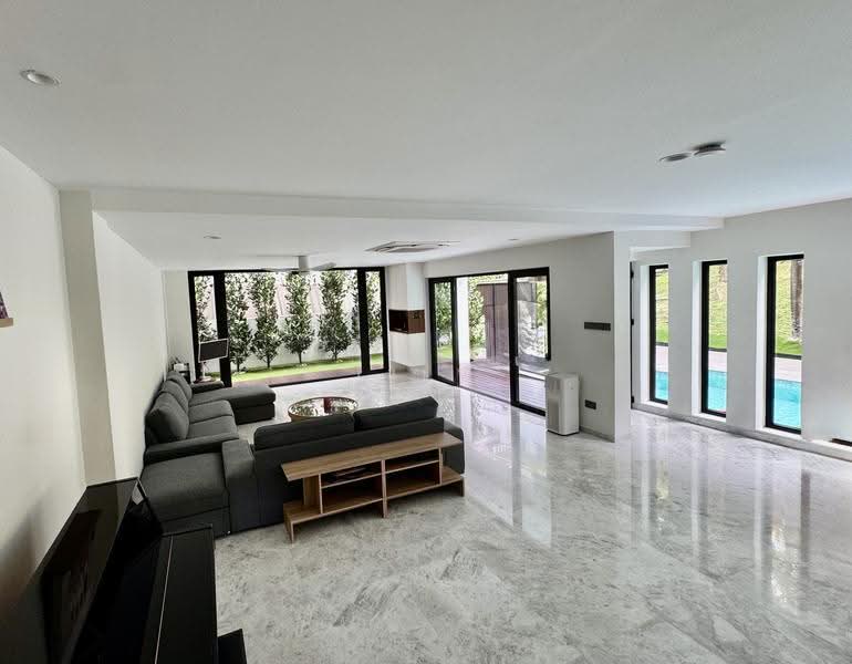 D21 Bukit Timah A&A Fully Renovated with Lift and Pool, Beauty World, Eng Kong, Kismis, Clementi Park / Upper Bukit Timah, 6 Bedrooms, 6,000 sqft, Corner Terrace For Sale, by Lily Shen, 500259542 - PropertyGuru.com.sg