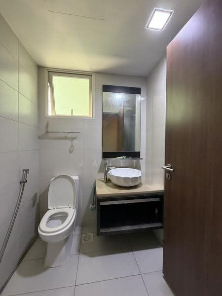 1 Canberra, 7 Canberra Drive, Sembawang / Yishun, 3 Bedrooms, 1,249 sqft, Condominium For Rent, by Janet Chew, 500259556 - Bathroom - PropertyGuru.com.sg