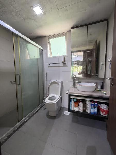 1 Canberra, 7 Canberra Drive, Sembawang / Yishun, 3 Bedrooms, 1,249 sqft, Condominium For Rent, by Janet Chew, 500259556 - Bathroom - PropertyGuru.com.sg