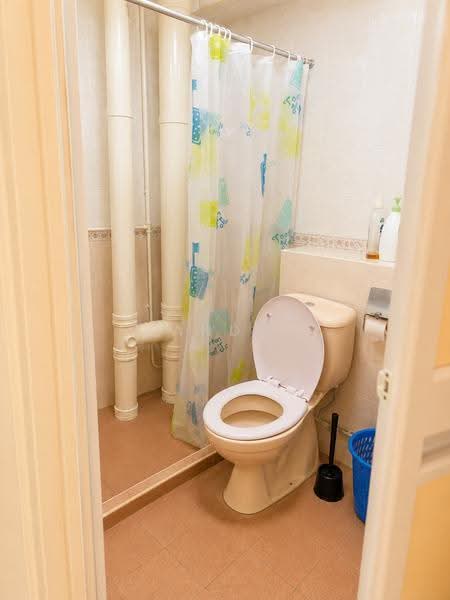 658B Jurong West Street 65, 658B Jurong West Street 65, Boon Lay / Jurong / Tuas, 3 Bedrooms, 1,184 sqft, HDB Flat For Rent, by Andy Ng, 500259567 - Bathroom - PropertyGuru.com.sg