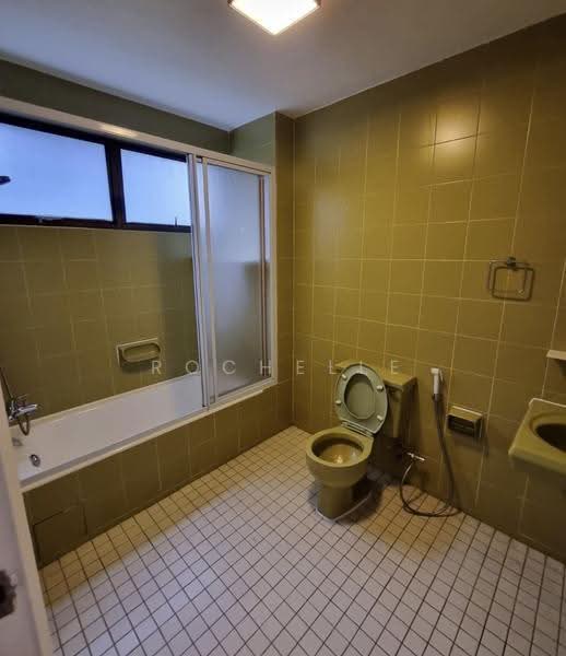 The Cairnhill, 4 Cairnhill Rise, Orchard / River Valley, 4 Bedrooms, 2,788 sqft, Condominium For Rent, by Rochelle De S Meegolle, 500259570 - PropertyGuru.com.sg