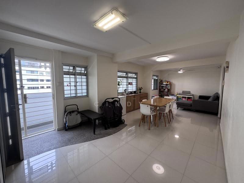 417 Tampines Street 41, 417 Tampines Street 41, Pasir Ris / Tampines, 3 Bedrooms, 1,324 sqft, HDB Flat For Sale, by Cindy Ong, 500259595 - Living & Dining - PropertyGuru.com.sg