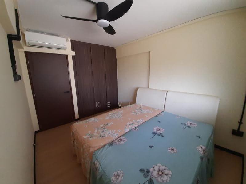454 Tampines Street 42, 454 Tampines Street 42, Pasir Ris / Tampines, 5 Bedrooms, 1,421 sqft, HDB Flat For Sale, by Kevin Chung 莊國賢, 500259606 - Bedroom - PropertyGuru.com.sg
