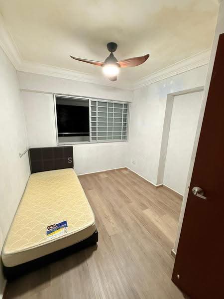273D Jurong West Avenue 3, 273D Jurong West Avenue 3, Boon Lay / Jurong / Tuas, Room Rental, 130 sqft, HDB Flat For Rent, by Shariff Mazlan, 500259613 - Bedroom - PropertyGuru.com.sg