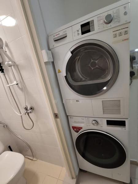 Meraprime, 301 Jalan Bukit Ho Swee, Alexandra / Commonwealth, Room Rental, 1,200 sqft, Condominium For Rent, by Ween Keat, 500259631 - Bathroom - PropertyGuru.com.sg