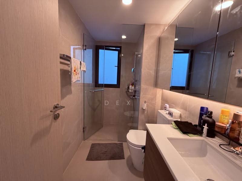 Treasure at Tampines, 45 Tampines Lane, Pasir Ris / Tampines, 3 Bedrooms, 915 sqft, Condominium For Sale, by Dex Ho, 500259645 - Bathroom - PropertyGuru.com.sg