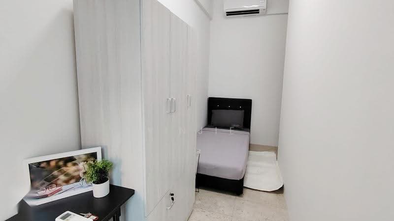 The Anchorage, 370 Alexandra Road, Alexandra / Commonwealth, Room Rental, 80 sqft, Condominium For Rent, by Yinjie Lee, 500259655 - Common 1 - PropertyGuru.com.sg