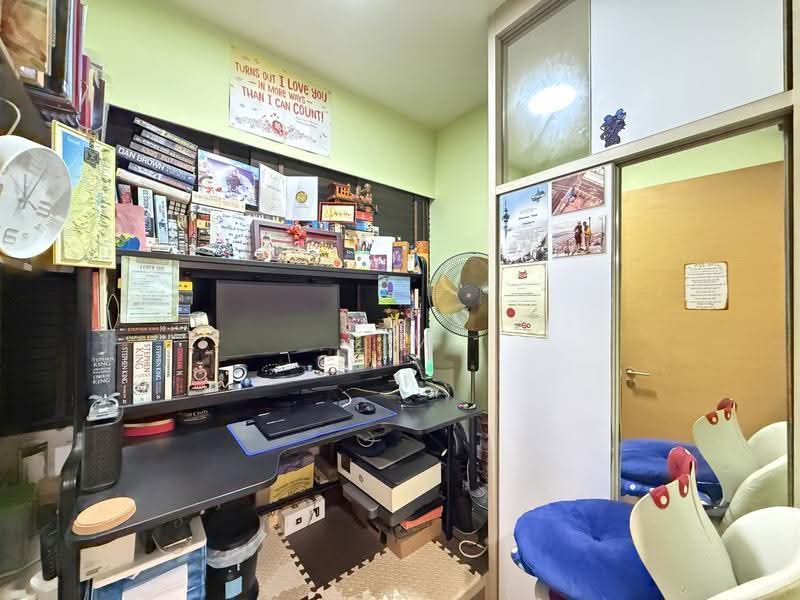 Hedges Park Condominium, 85 Flora Drive, Changi Airport / Changi Village, 2 Bedrooms, 872 sqft, Condominium For Sale, by Sim Kok Hin, 500259660 - Study - PropertyGuru.com.sg