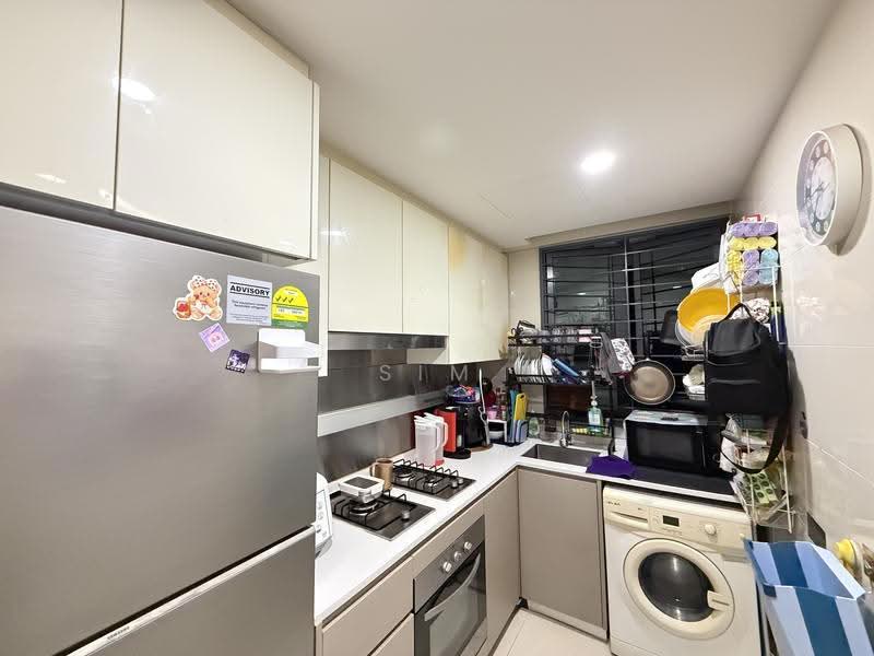 Hedges Park Condominium, 85 Flora Drive, Changi Airport / Changi Village, 2 Bedrooms, 872 sqft, Condominium For Sale, by Sim Kok Hin, 500259660 - Kitchen - PropertyGuru.com.sg
