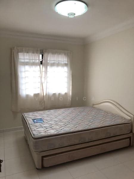 202B Sengkang East Road, 202B Sengkang East Road, Hougang / Punggol / Sengkang, 4 Bedrooms, 1,399 sqft, HDB Flat For Rent, by Veronica Fong, 500259690 - Bedroom - PropertyGuru.com.sg