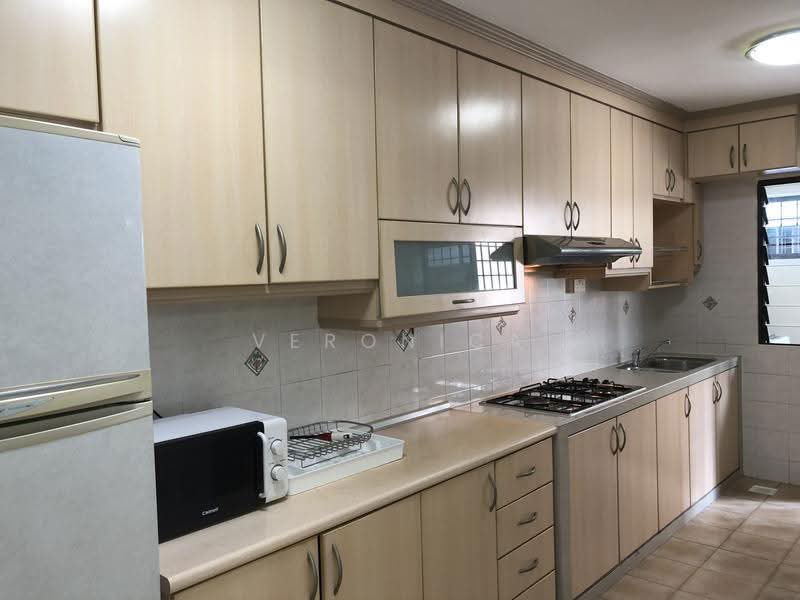 202B Sengkang East Road, 202B Sengkang East Road, Hougang / Punggol / Sengkang, 4 Bedrooms, 1,399 sqft, HDB Flat For Rent, by Veronica Fong, 500259690 - Kitchen - PropertyGuru.com.sg