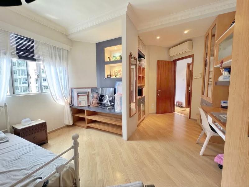 The Florida, 78 Hougang Avenue 7, Hougang / Punggol / Sengkang, 3 Bedrooms, 1,323 sqft, Condominium For Sale, by Desiree Leung, 500259710 - Bedroom 1 - PropertyGuru.com.sg