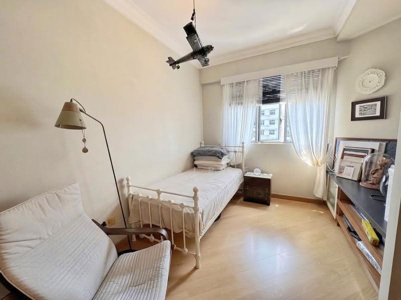 The Florida, 78 Hougang Avenue 7, Hougang / Punggol / Sengkang, 3 Bedrooms, 1,323 sqft, Condominium For Sale, by Desiree Leung, 500259710 - Bedroom 1 - PropertyGuru.com.sg