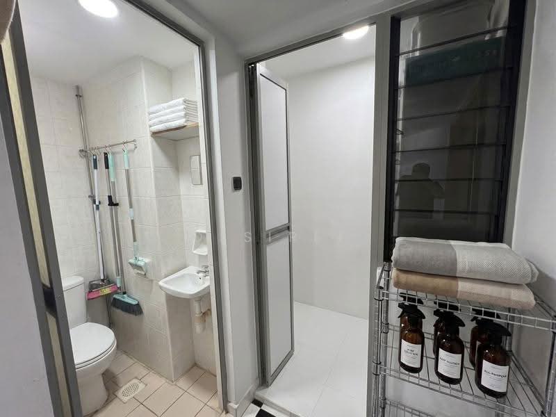 The Florida, 78 Hougang Avenue 7, Hougang / Punggol / Sengkang, 3 Bedrooms, 1,323 sqft, Condominium For Sale, by Desiree Leung, 500259710 - WC + Utility Room - PropertyGuru.com.sg