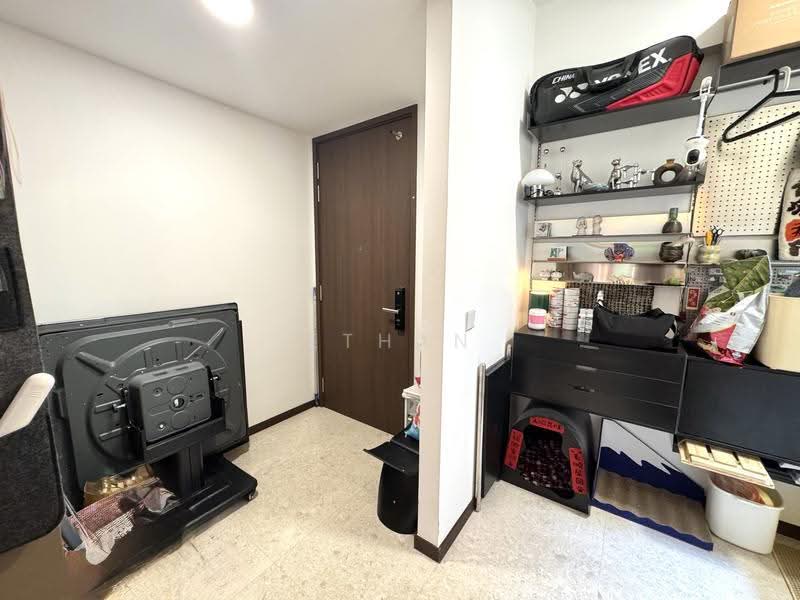 Royalgreen, 2 Anamalai Avenue, Tanglin / Holland / Bukit Timah, 2 Bedrooms, 818 sqft, Condominium For Sale, by Ethan Mark Kheng, 500259716 - Entrance - PropertyGuru.com.sg