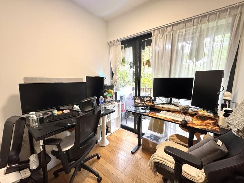 Royalgreen, 2 Anamalai Avenue, Tanglin / Holland / Bukit Timah, 2 Bedrooms, 818 sqft, Condominium For Sale, by Ethan Mark Kheng, 500259716 - Study - PropertyGuru.com.sg
