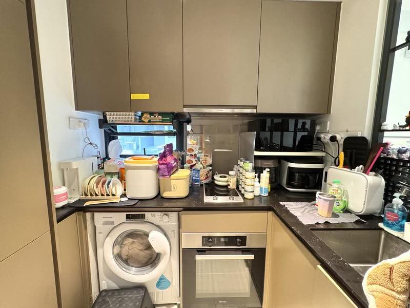 Royalgreen, 2 Anamalai Avenue, Tanglin / Holland / Bukit Timah, 2 Bedrooms, 818 sqft, Condominium For Sale, by Ethan Mark Kheng, 500259716 - Kitchen - PropertyGuru.com.sg