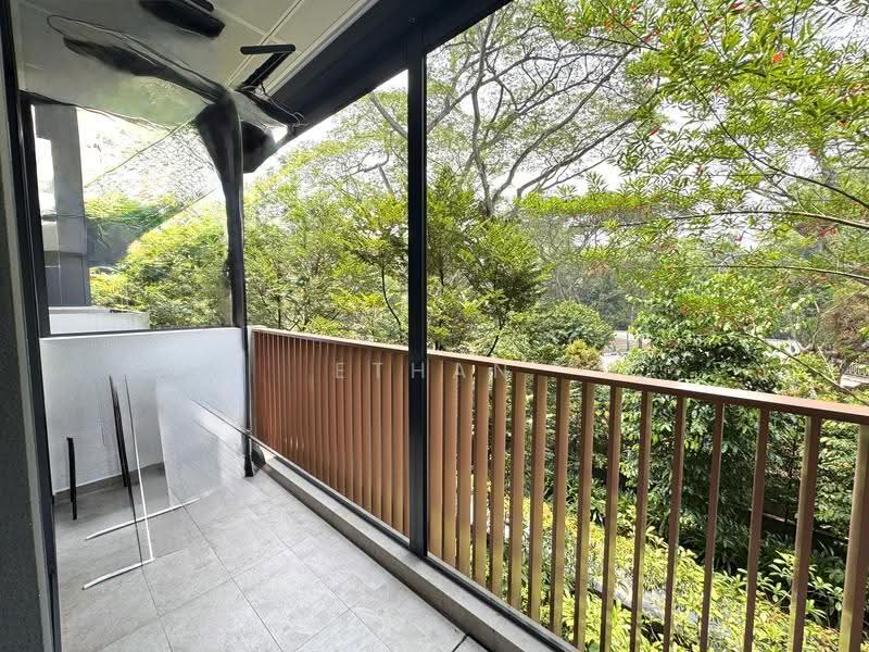 Royalgreen, 2 Anamalai Avenue, Tanglin / Holland / Bukit Timah, 2 Bedrooms, 818 sqft, Condominium For Sale, by Ethan Mark Kheng, 500259716 - Balcony - PropertyGuru.com.sg