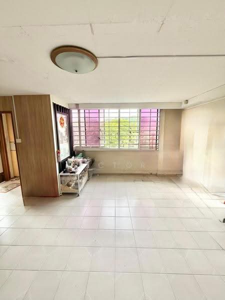 335 Woodlands Street 32, 335 Woodlands Street 32, Admiralty / Woodlands, 3 Bedrooms, 1,119 sqft, HDB Flat For Sale, by Victor Chiau, 500259743 - Living Room - PropertyGuru.com.sg