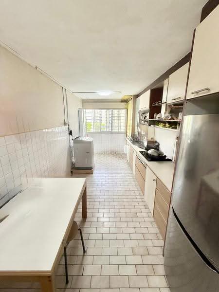 335 Woodlands Street 32, 335 Woodlands Street 32, Admiralty / Woodlands, 3 Bedrooms, 1,119 sqft, HDB Flat For Sale, by Victor Chiau, 500259743 - Kitchen - PropertyGuru.com.sg