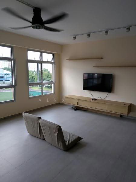 446A Bukit Batok West Avenue 8, 446A Bukit Batok West Avenue 8, Dairy Farm / Bukit Panjang / Choa Chu Kang, 3 Bedrooms, 1,206 sqft, HDB Flat For Sale, by Alex Liu, 500259764 - Living Room - PropertyGuru.com.sg