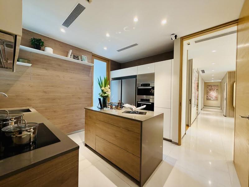Cliveden at Grange, 100 Grange Road, Tanglin / Holland / Bukit Timah, 4 Bedrooms, 2,842 sqft, Condominium For Sale, by Irene Tow, 500259769 - PropertyGuru.com.sg