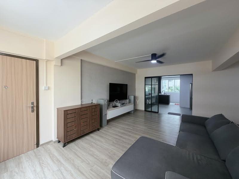 873 Tampines Street 84, 873 Tampines Street 84, Pasir Ris / Tampines, 4 Bedrooms, 1,302 sqft, HDB Flat For Sale, by Carolyn Ng, 500259775 - Living Room - PropertyGuru.com.sg
