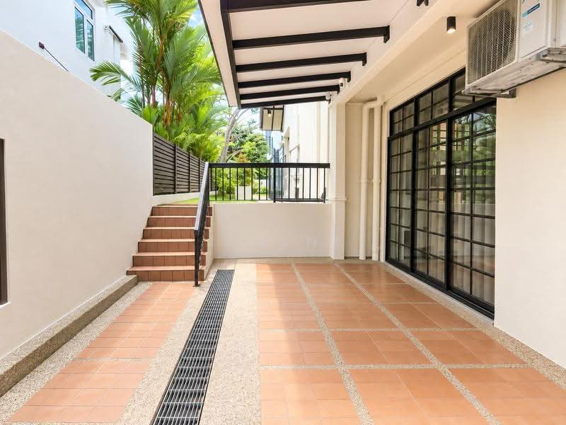 Henry Park Pri | Holland Gardens | Moonbeam Terrace | Holland Road | Holland Grove | Mount Sinai, Moonbeam Terrace / Holland Road / Holland Grove / Mount Sinai, Tanglin / Holland / Bukit Timah, 4 Bedrooms, 4,000 sqft, Semi-Detached House For Sale, by Jolene Koh, 500259797 - Exterior - PropertyGuru.com.sg