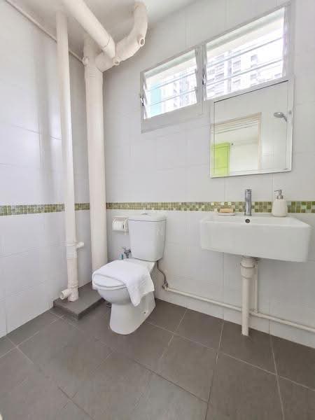 347 Ubi Avenue 1, 347 Ubi Avenue 1, Eunos / Geylang / Paya Lebar, 3 Bedrooms, 1,119 sqft, HDB Flat For Sale, by Ting Shi Yang, 500259825 - Bathroom - PropertyGuru.com.sg