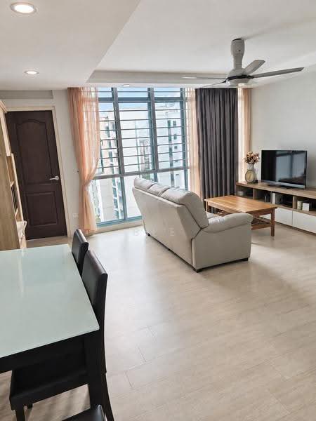 193 Edgefield Plains, 193 Edgefield Plains, Hougang / Punggol / Sengkang, Room Rental, 12 sqft, HDB Flat For Rent, by Bee Lim, 500259827 - Living Room - PropertyGuru.com.sg