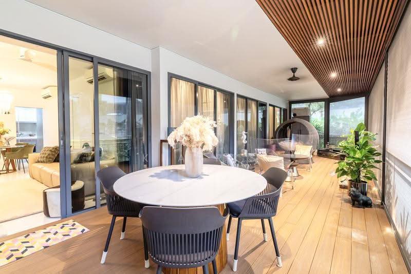 Parc Olympia, 60 Flora Drive, Changi Airport / Changi Village, 3 Bedrooms, 1,453 sqft, Condominium For Sale, by Klarris Leong, 500259833 - Balcony - PropertyGuru.com.sg