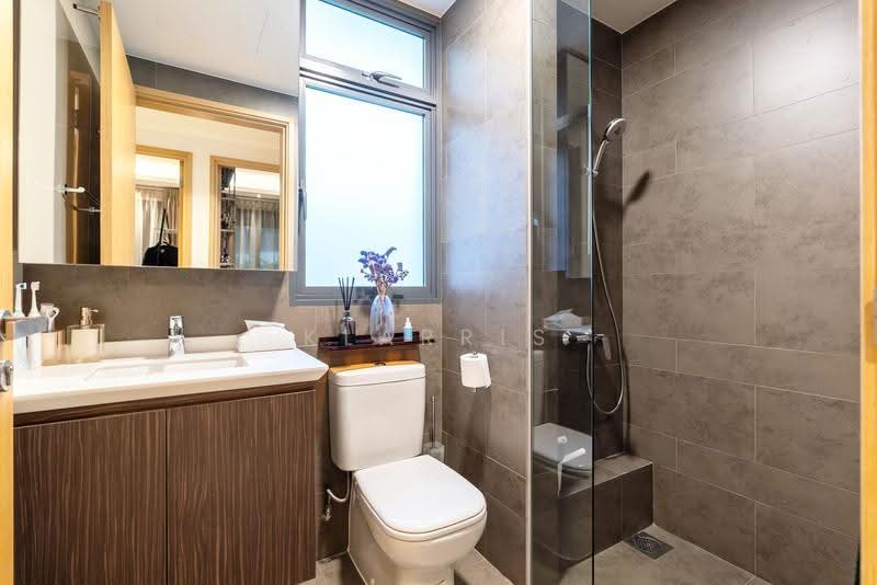 Parc Olympia, 60 Flora Drive, Changi Airport / Changi Village, 3 Bedrooms, 1,453 sqft, Condominium For Sale, by Klarris Leong, 500259833 - Bathroom - PropertyGuru.com.sg